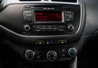 Подержанный автомобиль Kia Ceed Hatchback 2015 года (14 фото)