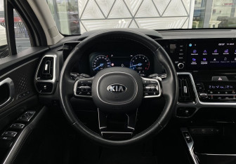 Подержанный автомобиль Kia Sorento 2021 года (16 фото)