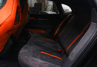 Подержанный автомобиль Zeekr 001 2023 года (11 фото)