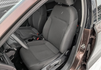 Подержанный автомобиль Volkswagen Jetta Sedan 2014 года (20 фото)