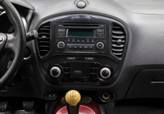 Подержанный автомобиль Nissan Juke 2012 года (15 фото)