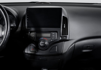 Подержанный автомобиль Hyundai i30 Hatchback 2010 года (13 фото)