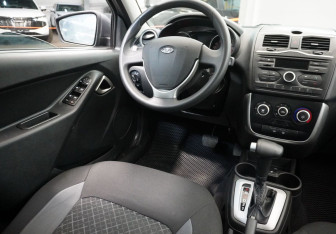 Подержанный автомобиль LADA (ВАЗ) Granta Liftback 2019 года (13 фото)
