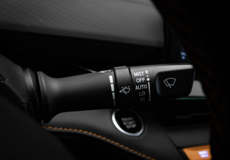 Подержанный автомобиль Changan UNI-V 2024 года (16 фото)