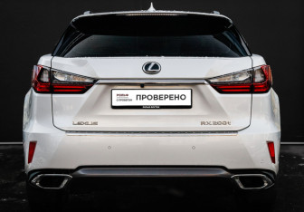 Подержанный автомобиль Lexus RX 2015 года (6 фото)
