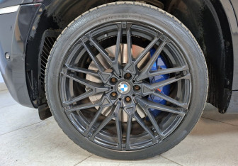Подержанный автомобиль BMW X6 M 2013 года (9 фото)