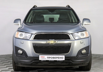 Подержанный автомобиль Chevrolet Captiva 2013 года (2 фото)