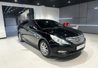 Подержанный автомобиль Hyundai Sonata 2012 года (3 фото)