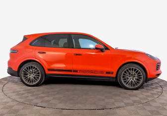 Подержанный автомобиль Porsche Cayenne 2020 года (4 фото)