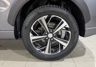 Подержанный автомобиль JAC JS6 2023 года (12 фото)