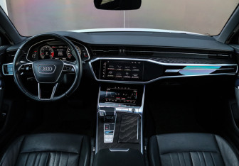 Подержанный автомобиль Audi A6 Sedan 2020 года (15 фото)