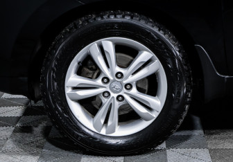 Подержанный автомобиль Hyundai ix35 2013 года (7 фото)