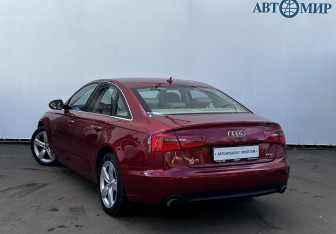 Подержанный автомобиль Audi A6 Sedan 2012 года (7 фото)