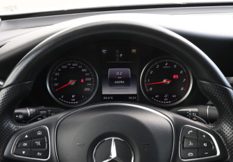 Подержанный автомобиль Mercedes-Benz GLC Coupe 2016 года (11 фото)