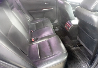 Подержанный автомобиль Toyota Camry Sedan 2012 года (10 фото)