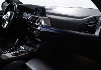 Подержанный автомобиль BMW X4 2019 года (11 фото)