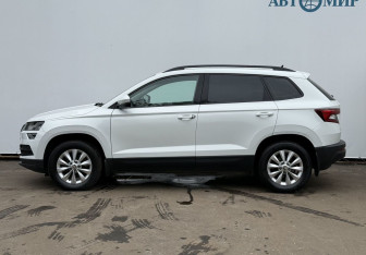 Подержанный автомобиль Skoda Karoq 2021 года (8 фото)