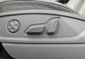 Подержанный автомобиль Audi Q5 2017 года (21 фото)