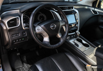 Подержанный автомобиль Nissan Murano Suv 2019 года (15 фото)