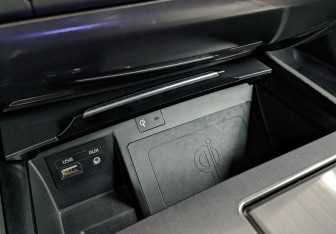 Подержанный автомобиль Genesis G80 2019 года (26 фото)