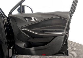 Подержанный автомобиль Москвич 3 2023 года (24 фото)