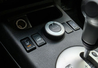 Подержанный автомобиль Nissan X-Trail 2010 года (16 фото)