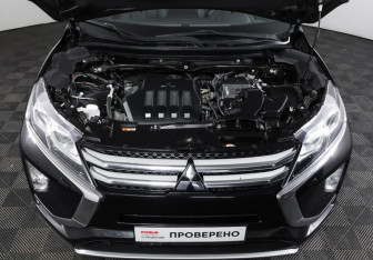 Подержанный автомобиль Mitsubishi Eclipse Cross 2018 года (9 фото)