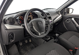 Подержанный автомобиль LADA (ВАЗ) Granta Liftback 2023 года (15 фото)