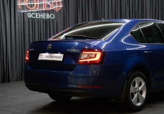 Подержанный автомобиль Skoda Octavia Liftback 2018 года (26 фото)
