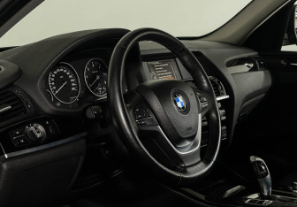 Подержанный автомобиль BMW X3 2015 года (11 фото)