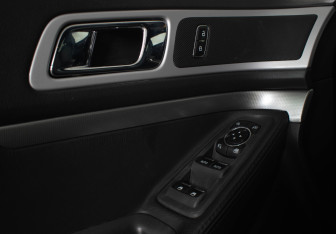 Подержанный автомобиль Ford Explorer 2014 года (13 фото)