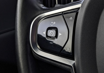 Подержанный автомобиль Volvo XC60 2021 года (28 фото)