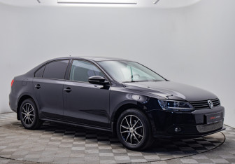 Подержанный автомобиль Volkswagen Jetta Sedan 2014 года (7 фото)