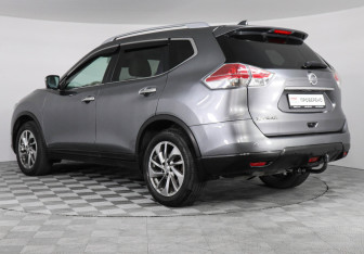 Подержанный автомобиль Nissan X-Trail 2017 года (7 фото)