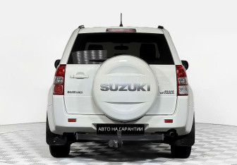 Подержанный автомобиль Suzuki Grand Vitara 2013 года (4 фото)