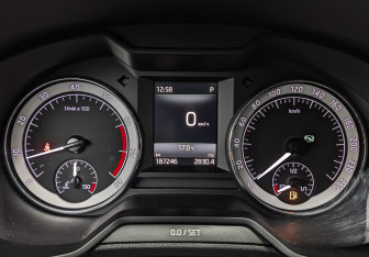 Подержанный автомобиль Skoda Octavia Liftback 2017 года (15 фото)