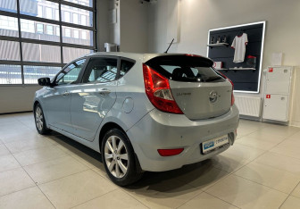Подержанный автомобиль Hyundai Solaris Hatchback 2012 года (6 фото)