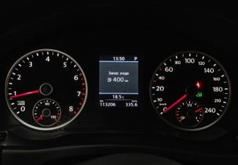 Подержанный автомобиль Volkswagen Tiguan 2012 года (16 фото)