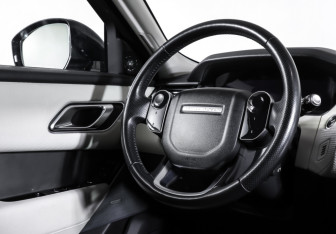 Подержанный автомобиль Land Rover Range Rover Velar 2017 года (13 фото)