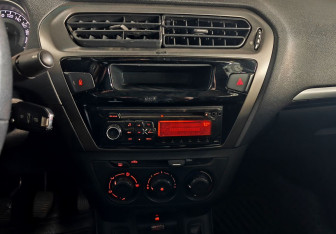 Подержанный автомобиль Peugeot 301 2013 года (12 фото)