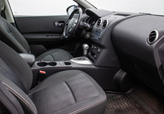Подержанный автомобиль Nissan Qashqai 2011 года (9 фото)