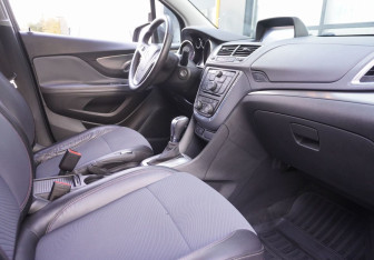 Подержанный автомобиль Opel Mokka 2013 года (11 фото)