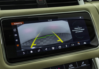 Подержанный автомобиль Land Rover Range Rover Sport 2018 года (16 фото)