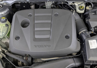 Подержанный автомобиль Volvo XC40 2018 года (9 фото)