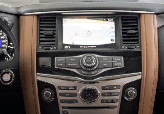 Подержанный автомобиль Infiniti QX80 2019 года (17 фото)