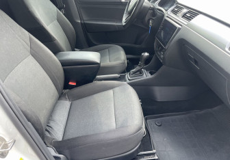 Подержанный автомобиль Skoda Rapid Liftback 2020 года (9 фото)