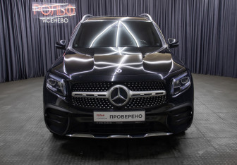 Подержанный автомобиль Mercedes-Benz GLB 2021 года (2 фото)
