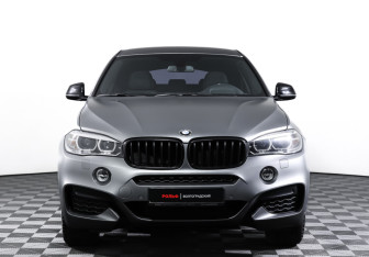 Подержанный автомобиль BMW X6 2018 года (2 фото)