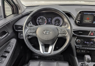 Подержанный автомобиль Hyundai Santa Fe 2018 года (22 фото)