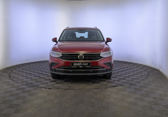 Подержанный автомобиль Volkswagen Tiguan 2021 года (2 фото)